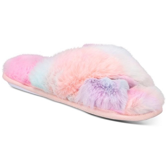 NWT Faux Fur Slippers - Picture 1 of 8